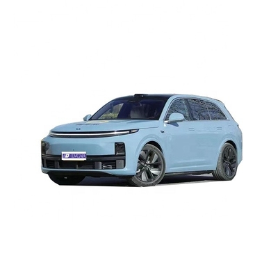 LiXiang L7 Modello a quattro ruote motrici Sistema di intrattenimento auto a volante multifunzione