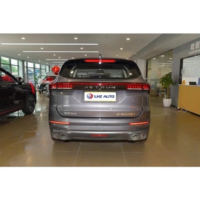 Faretti a LED Jetour X70 Il miglior SUV familiare da 1,5 litri con touch screen e fari a LED