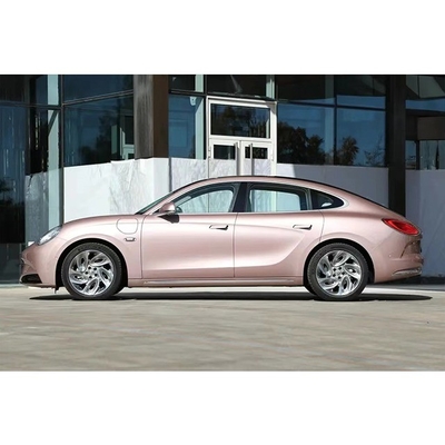 Great Wall's ORA Lightning Cat Una berlina energetica con batteria al litio da 50kWh e Superior