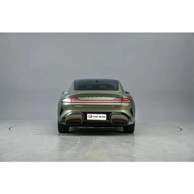 Xiaomi Su7 Energy Sports Car con batteria da 73,6 kWh e tempo di ricarica di 0,5 ore