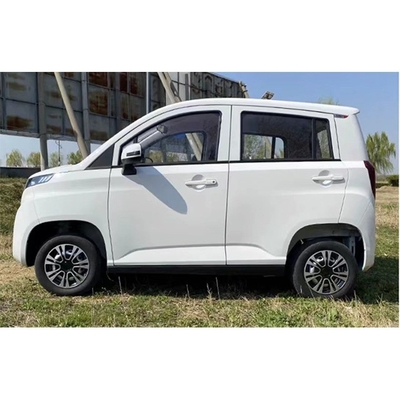 Veicolo elettrico a quattro ruote a bassa velocità con volante sinistro e batteria agli ioni di litio
