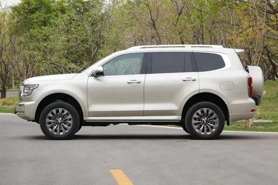 SUV Tank 500 Hybrid Plug-in Luxury Off-Road Vehicle con volante multifunzione