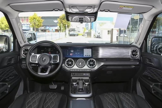 Cisterna 300 Veicolo fuoristrada con condizionatore automatico e tecnologia touch screen