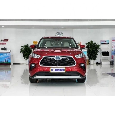 Scopri il futuro della guida con il touch screen del 2023 Toyota Highlander