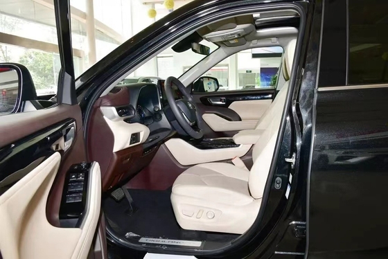 Scopri il futuro della guida con il touch screen del 2023 Toyota Highlander
