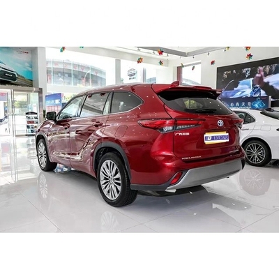 Scopri il futuro della guida con il touch screen del 2023 Toyota Highlander