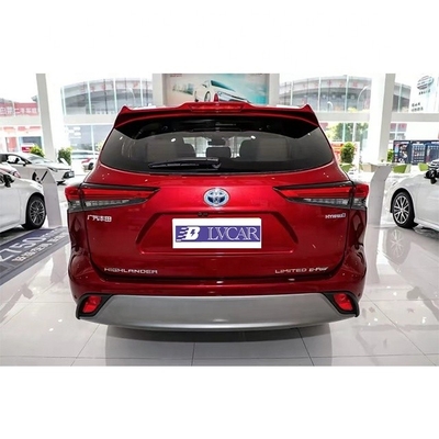 Scopri il futuro della guida con il touch screen del 2023 Toyota Highlander