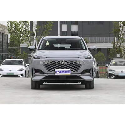 ChangUn SUV UNI-k/UNI-T 2.0T per modalità guida anteriore e pneumatici 235/50 R20