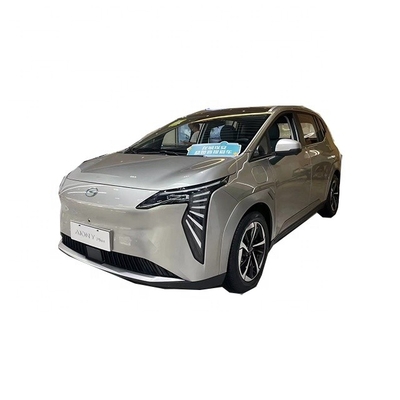 s 2023 AION Y Plus Energy SUV con 400-600 km di autonomia e sedili interni in colore scuro 5