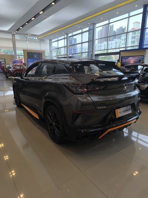 Changan UNI-T 1.5T SUV a 5 porte e 5 posti 4535*1870*1565 e basso costo totale di proprietà