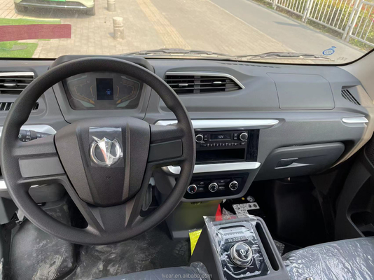 Feidi Q2V camion da carico bianco con sistema di sollevamento automatico e 250 km di autonomia