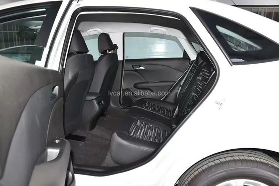 Chevrolet Monza Cruze 1.5L Cars Electric EV Car Sedan Adulto Fotocamera LED in pelle Bianco Standard Turbo ACC