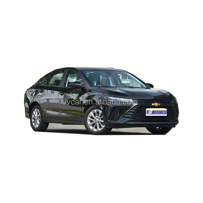 Migliora il tuo viaggio con l'interno in pelle elettrica della berlina Chevrolet Cruze Compact