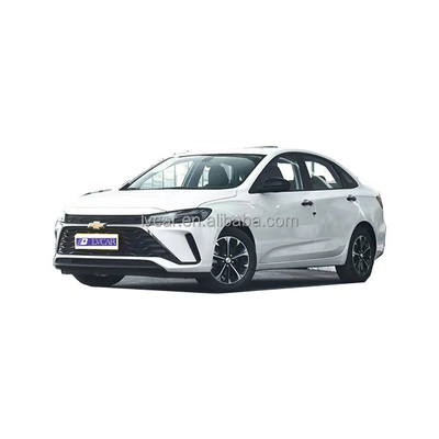 Finestrino elettrico e ESC 2022 Chevrolet Monza ibrido con interno in pelle scura