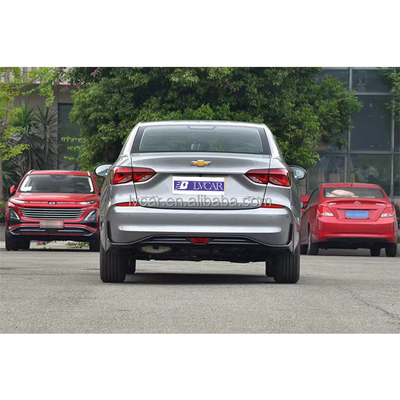 Finestrino elettrico e ESC 2022 Chevrolet Monza ibrido con interno in pelle scura