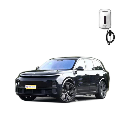 Li L8 SUV di lusso realizzato con regolazione del sedile del conducente elettrico e interno leggero