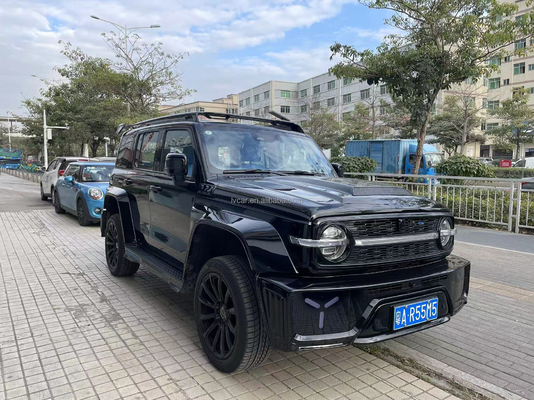 GMW Tank 300 2.0T Gran SUV fuoristrada con passo rotante di 2750 mm e potenza massima di 227 CV