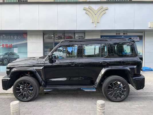 GMW Tank 300 2.0T Gran SUV fuoristrada con passo rotante di 2750 mm e potenza massima di 227 CV