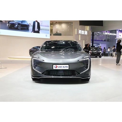 Avatr 12 2024, SUV elettrico di lusso e auto intelligente con 650 km di autonomia.