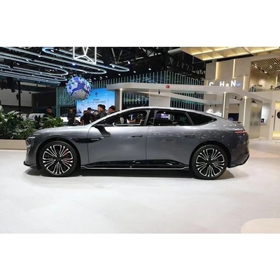 Avatr 12 2024, SUV elettrico di lusso e auto intelligente con 650 km di autonomia.