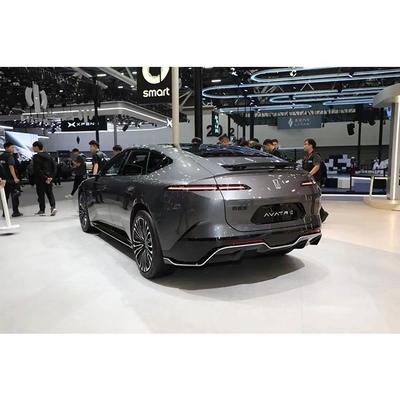 Avatr 12 2024, SUV elettrico di lusso e auto intelligente con 650 km di autonomia.