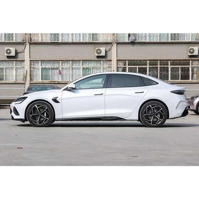 Veicolo elettrico 2024 BYD Automobile 700km Range 5 posti e 310 Nm Torque massimo