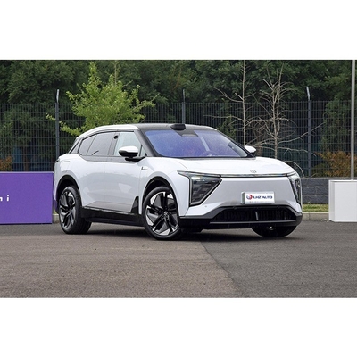 Scopri la potenza di Hiphi Y SUV 100% elettrico con 650km di autonomia e 7,1s di accelerazione