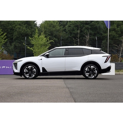 Scopri la potenza di Hiphi Y SUV 100% elettrico con 650km di autonomia e 7,1s di accelerazione