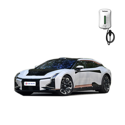 La combinazione perfetta di tecnologia e lusso per un veicolo elettrico intelligente