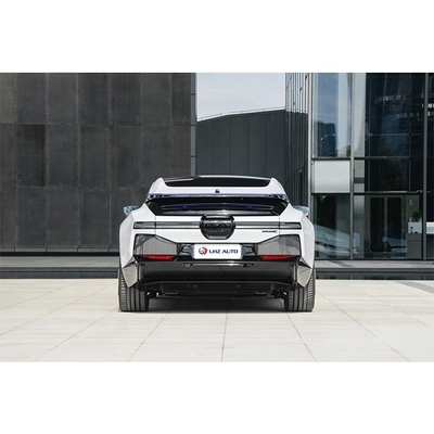 Introducendo la rivoluzionaria auto elettrica 100% di Hiphiz con un' impressionante accelerazione.