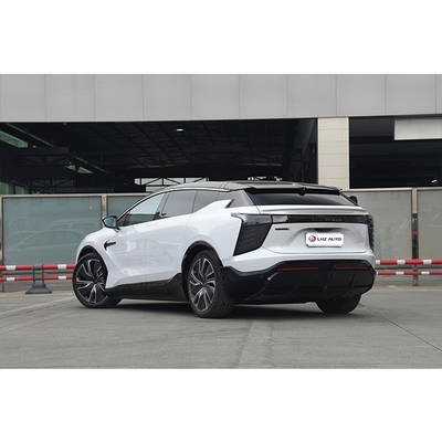 HiPhi La prossima generazione di SUV elettrici con 650 km di autonomia e caratteristiche sociali