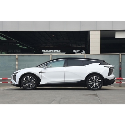 HiPhi La prossima generazione di SUV elettrici con 650 km di autonomia e caratteristiche sociali
