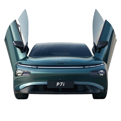 Xpeng P7 Ev 5 posti SUV elettrico con colore interno scuro e tipo di motore turbo