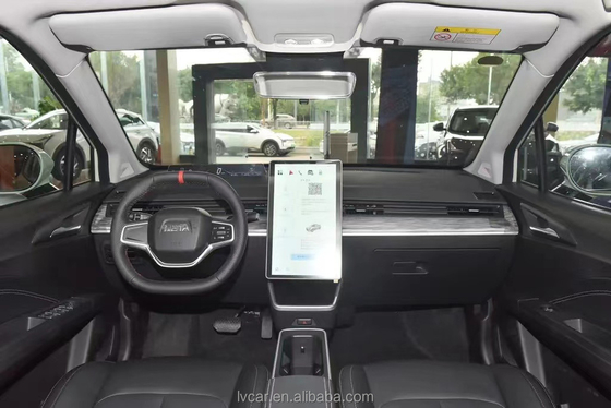 Il miglior piccolo SUV di Nezha V con 401 Km di autonomia e caratteristiche di comfort intelligenti