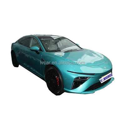 2023 Nezha S 650 Luxury Electric Sports Sedan con 4 cilindri e 25001-50000 miglia