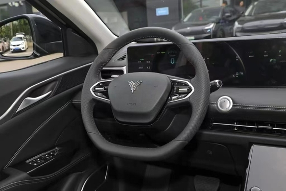 Neta U-II 500, il nuovo SUV elettrico per la casa. 500 km di autonomia elettrica pura in marrone.