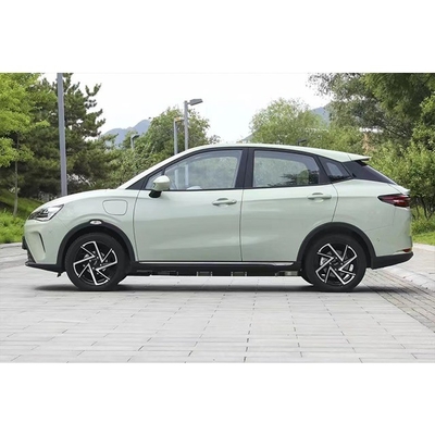 401 km di autonomia elettrica pura 2023 Nezha AYA Small City SUV con velocità massima fino a 120 Km/h