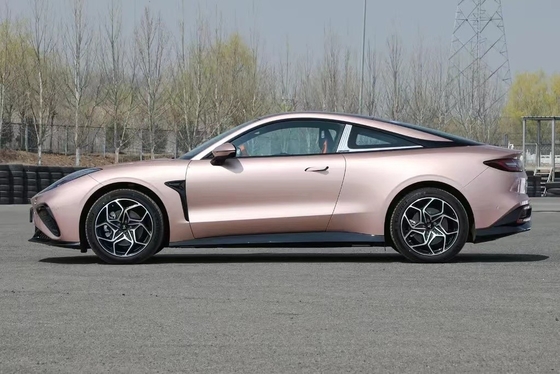 2023 Nezha GT's State-of-the-Art 100% Sport Car elettrico con 3.7s 4WD Accelerazione