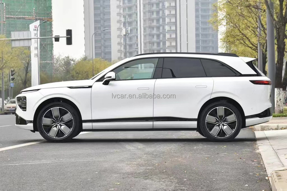 Xpeng G9 2023 SUV elettrico a 3 cilindri con ricarica rapida e sospensione a fascio di torsione