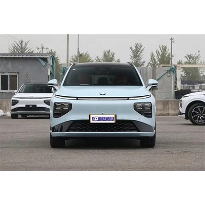 570 km di autonomia Xpeng G9 SUV 4x4 Auto elettrica con 650 km di passo e luce diurna a LED