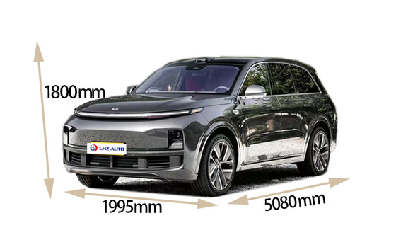 Silver Li Xiang L8 MAX Electric EV Car Ruota multifunzione tetto solare panoramico