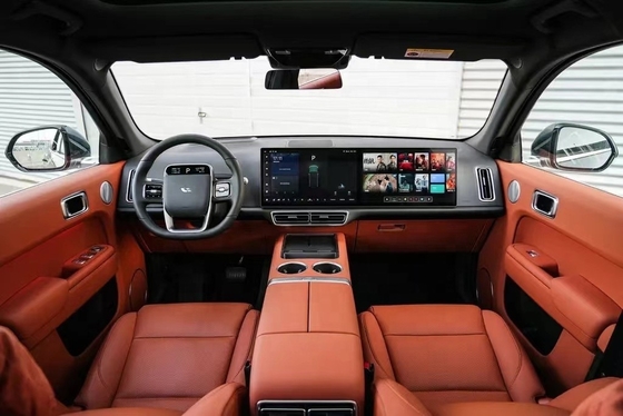 Touchscreen ed elettricità a benzina per il 2023 Li Xiang Auto L9