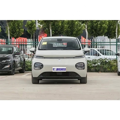 Guida a sinistra Wuling Baojun Hatchback popolare e conveniente a cinque porte e cinque posti