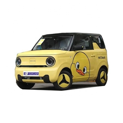 Veicolo Geely Panda Mini Energy dotato di telecamera posteriore con 200 km di autonomia e 3 cilindri