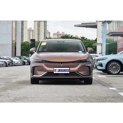 Introduzione della Voyah Chasing Light Una berlina da 5 porte da 5 posti con una capacità motore da 4,1 a 6 litri
