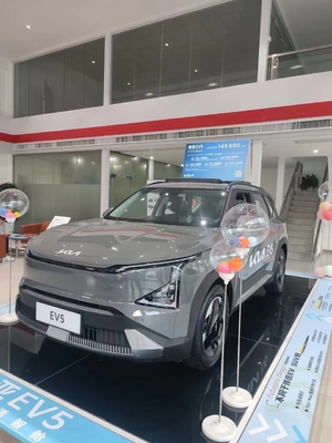 2024KIA EV5 SUV per veicoli elettrici puri 64,2 kWh Capacità della batteria 0,45 ore Tempo di ricarica