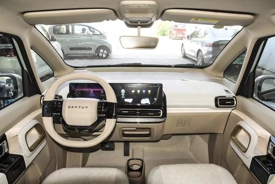 Touch Screen Wuling Baojun Quattro porte Cinque posti Veicolo energetico con 4 cambio in avanti