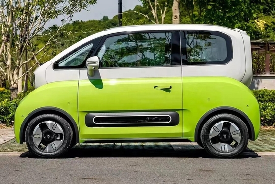 Touch Screen Wuling Baojun Quattro porte Cinque posti Veicolo energetico con 4 cambio in avanti