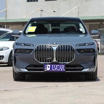 BMW I7 di seconda mano Zero chilometro berlina elettrica cuoio faro a LED 5 posti ACC sinistra